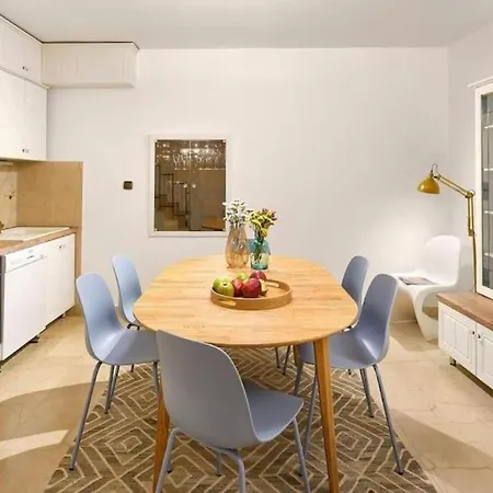 House In Varos Tatil Evi
