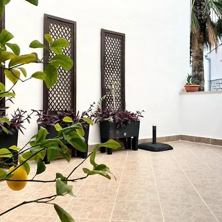 Vakantiehuis House In Varos Split